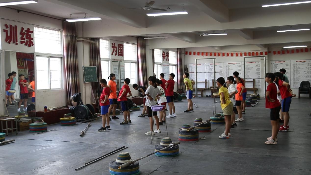 女子举重 中国 取消冠军_女子举重取消奥运会金牌_女子举重取消金牌