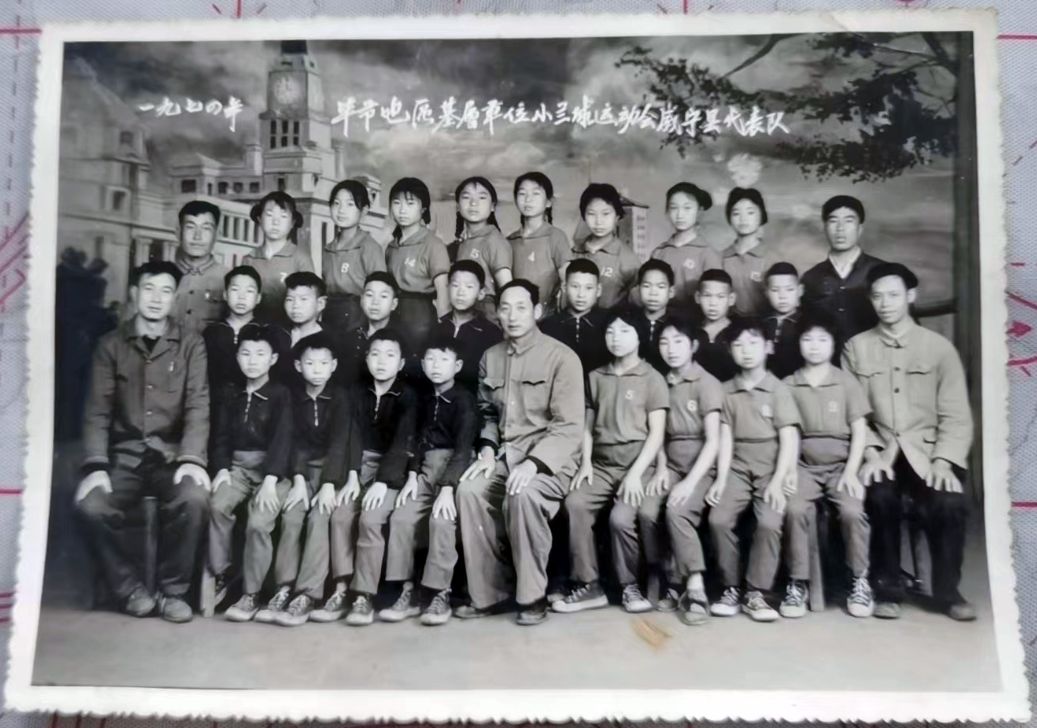 威宁牛棚镇篮球赛冠军是谁_威宁县牛棚中学宣传片_威宁县牛棚镇牛棚中学