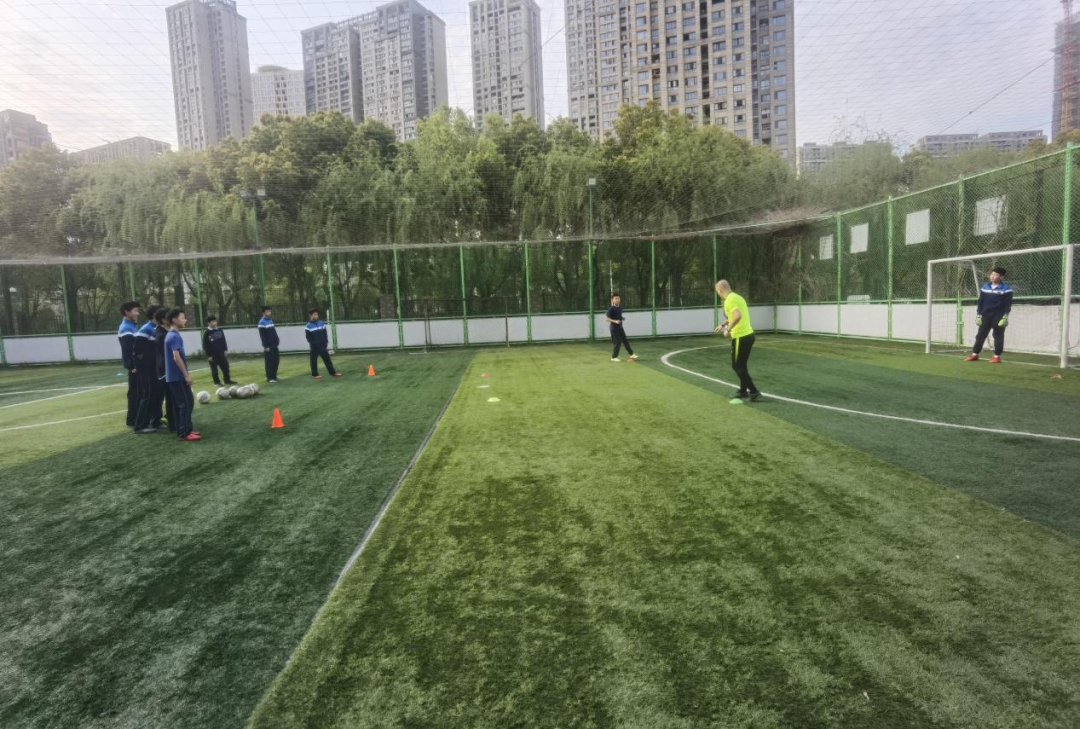滨江区白马湖杯足球赛2019_滨江区白马湖杯足球冠军_白马湖杯2020